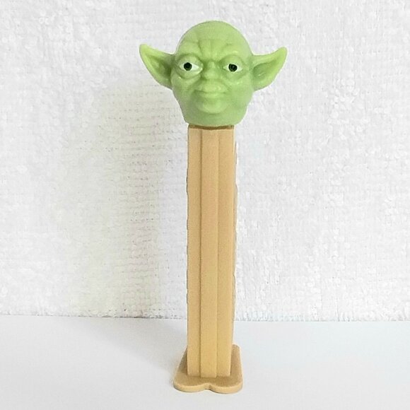 3/$24 NM/M Star Wars Yoda on Tan PEZ Dispenser!! - Picture 1 of 5
